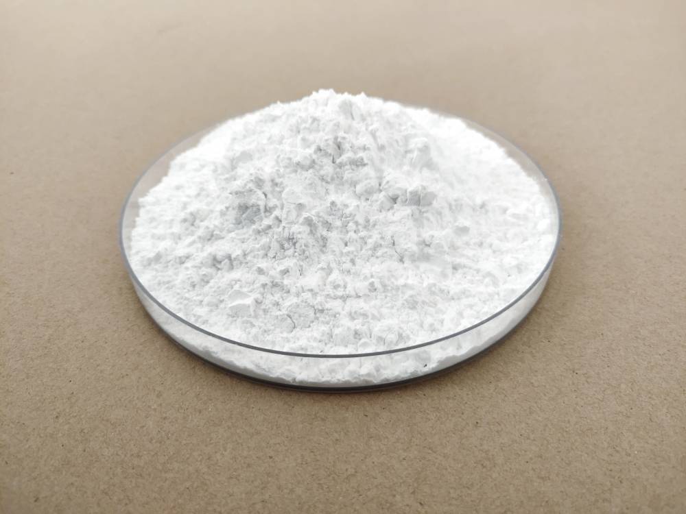 Was ist der Grund für die signifikante Zunahme der Feuchtigkeitsabsorption von Materialien nach dem Quetschen von Pulver?
